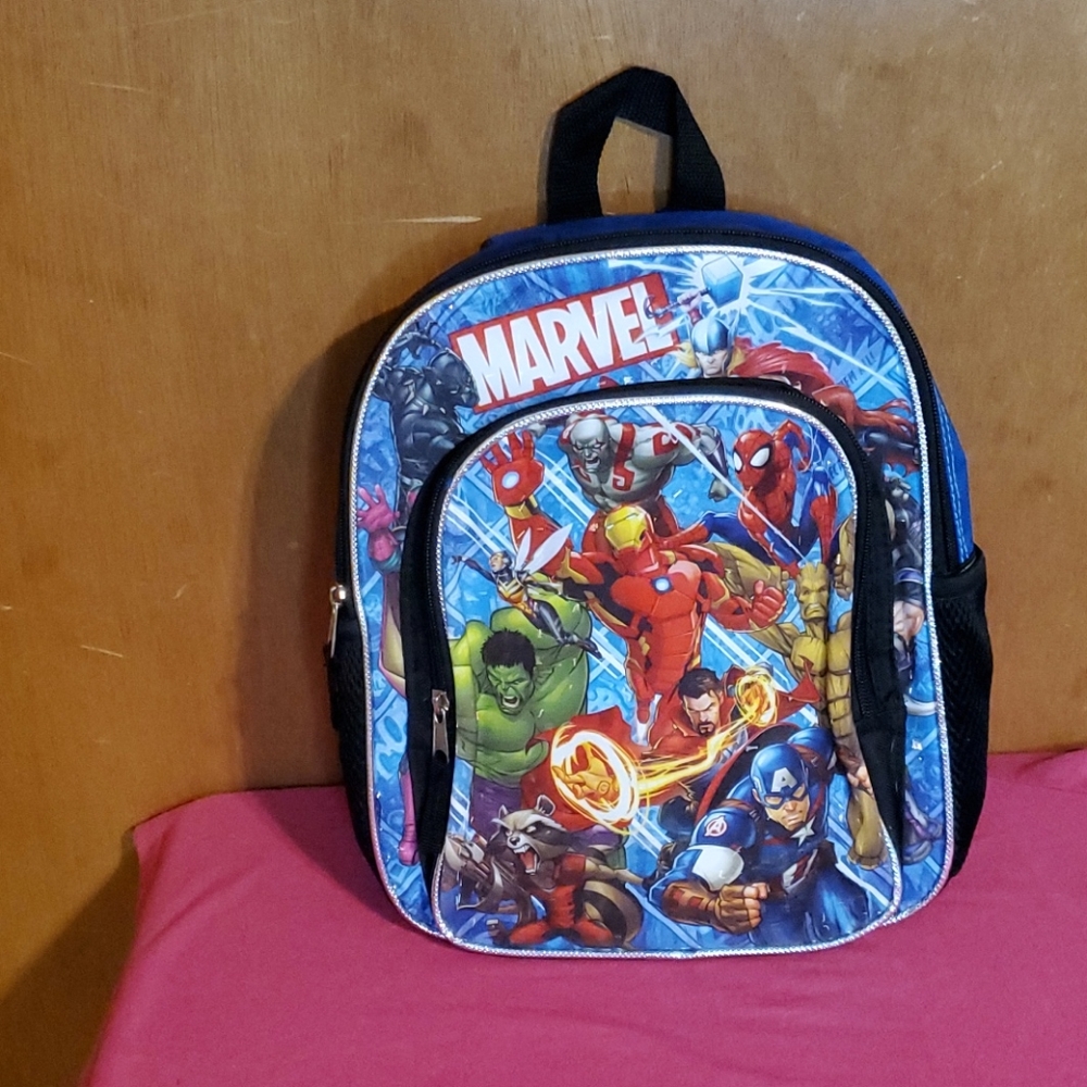 Mini Marvel Backpack - Picture 2 of 3